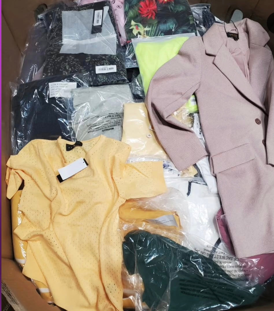 Nordstrom/Macy Brands Womens Clothing Lot - 300 pieces